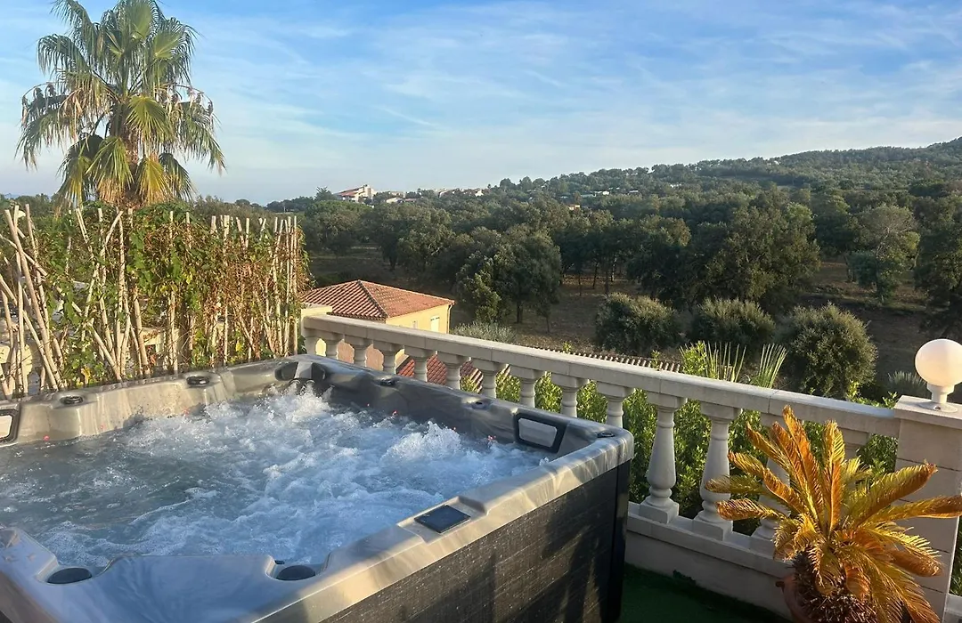 Villa soleil - Vue mer et montagne - Piscine privée, tennis, accès plage à pied-1